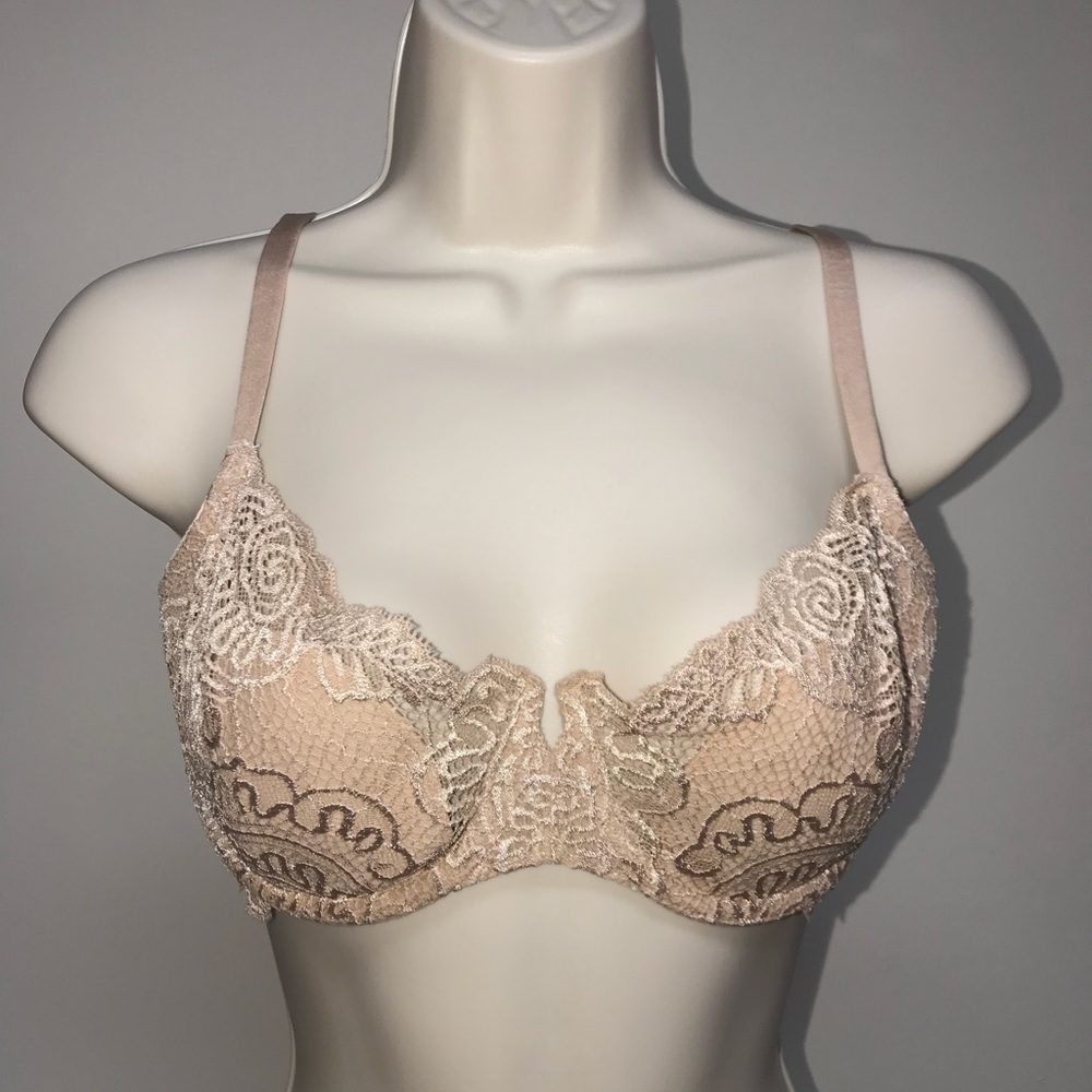 Victoria’s Secret, very sexy lace bra